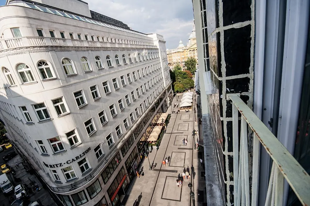 Deak Design Apartment Budapeşte